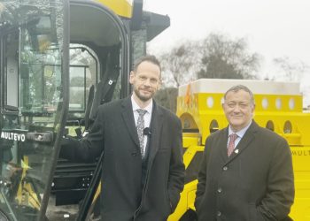 Sandwell celebrates Green government rating for road maintenance as minister visits on National Pothole Day
